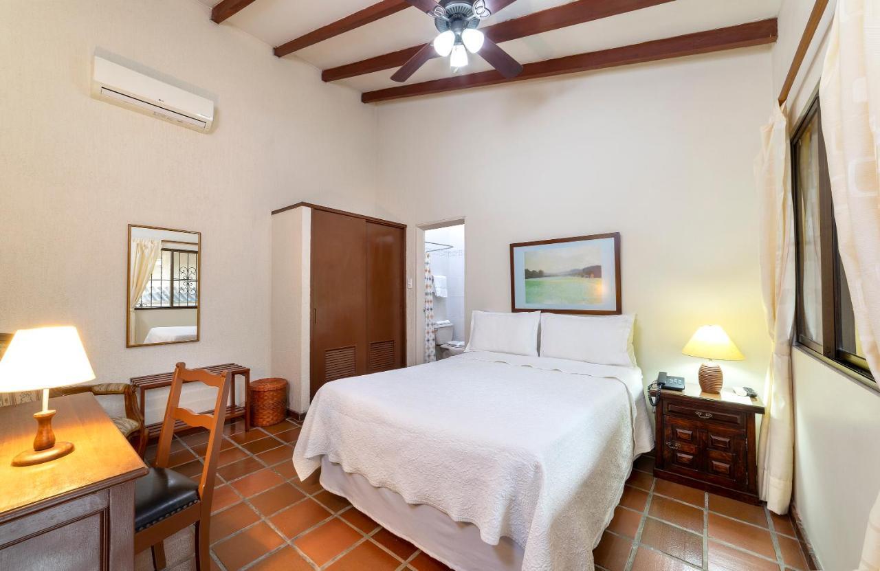 Hotel Stein Colonial カリ エクステリア 写真